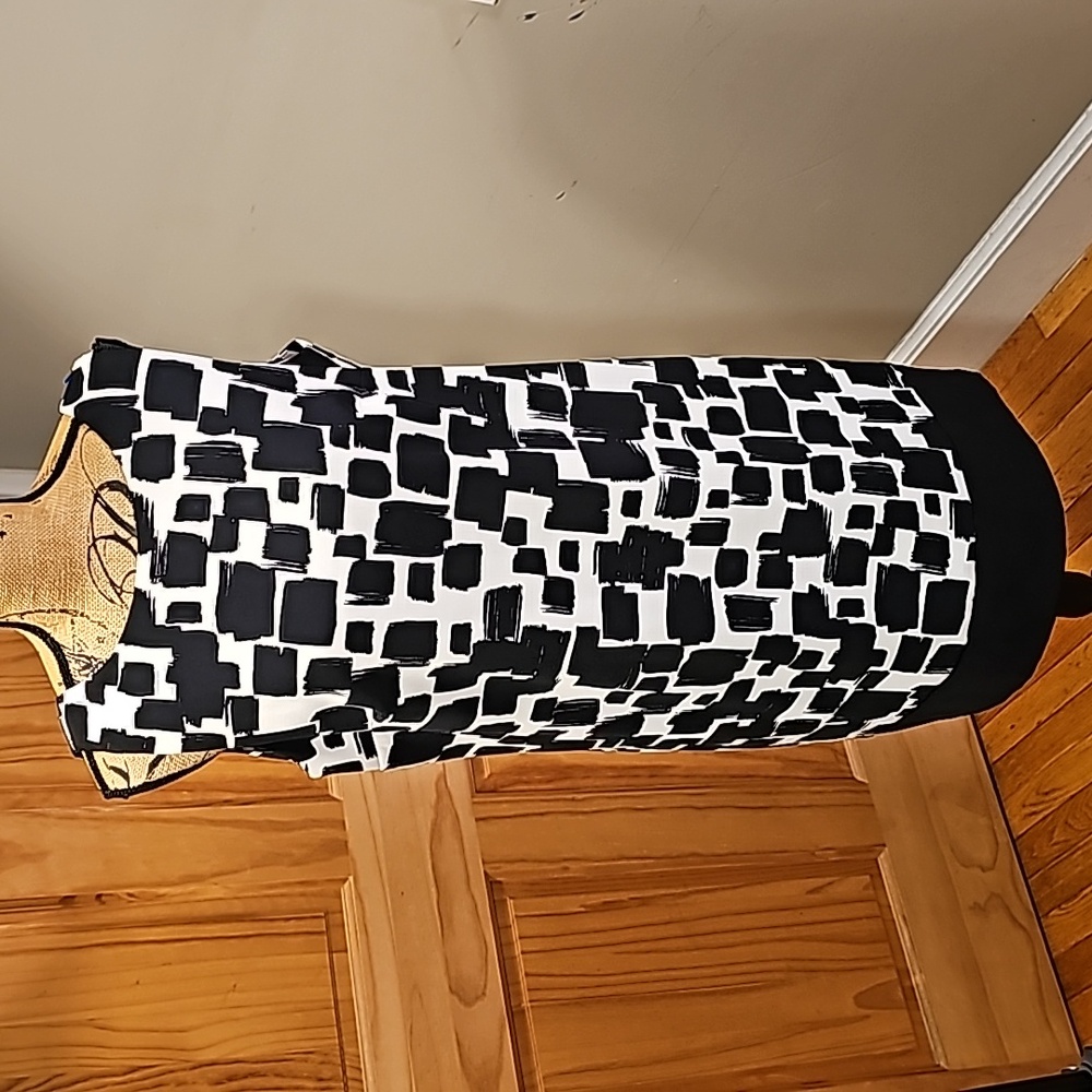 Size 16 AB Studio black and white sleeveless summer dress new without tags